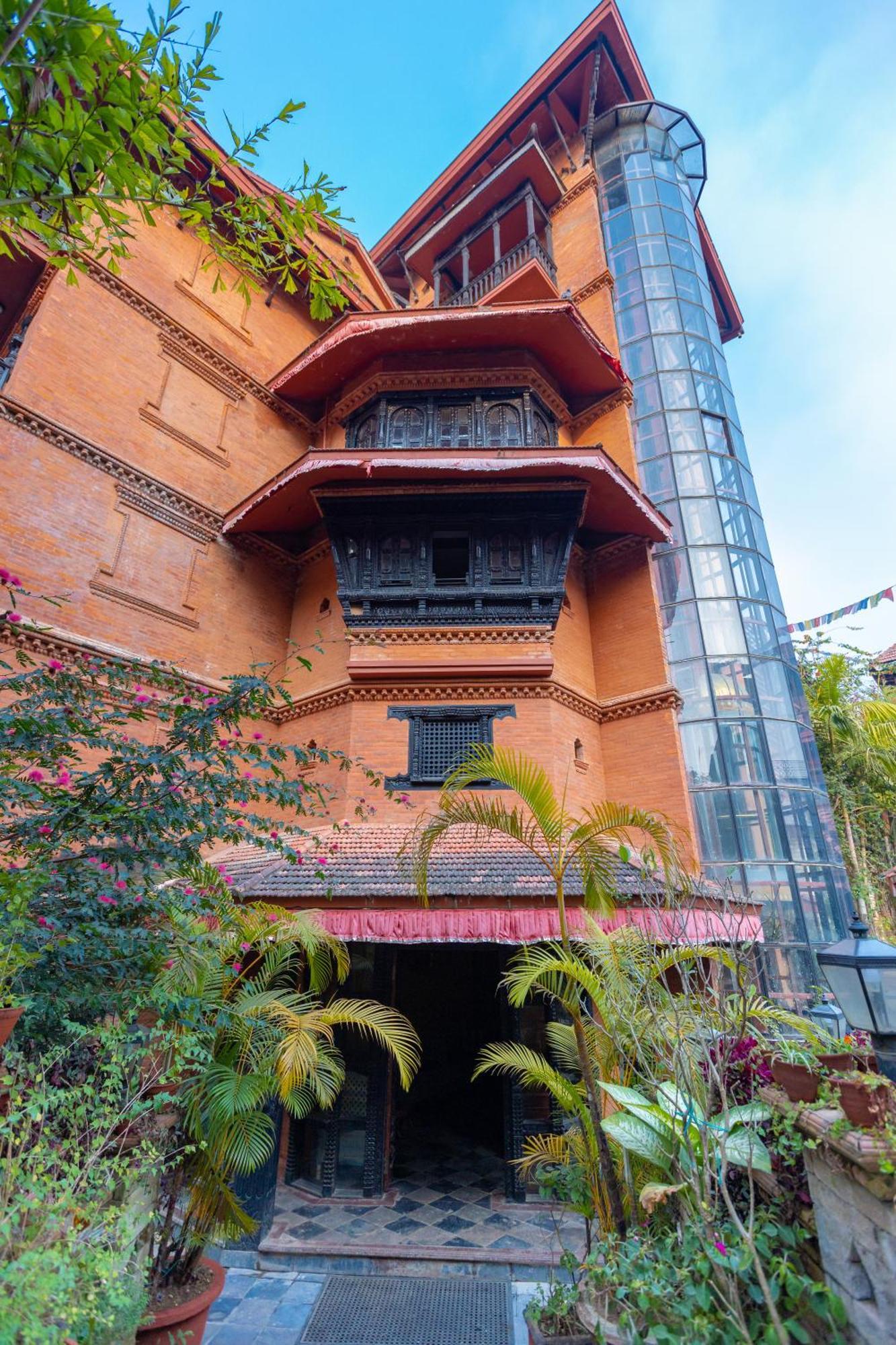 Heritage Hotel Suites And Spa Pokhara Exterior foto